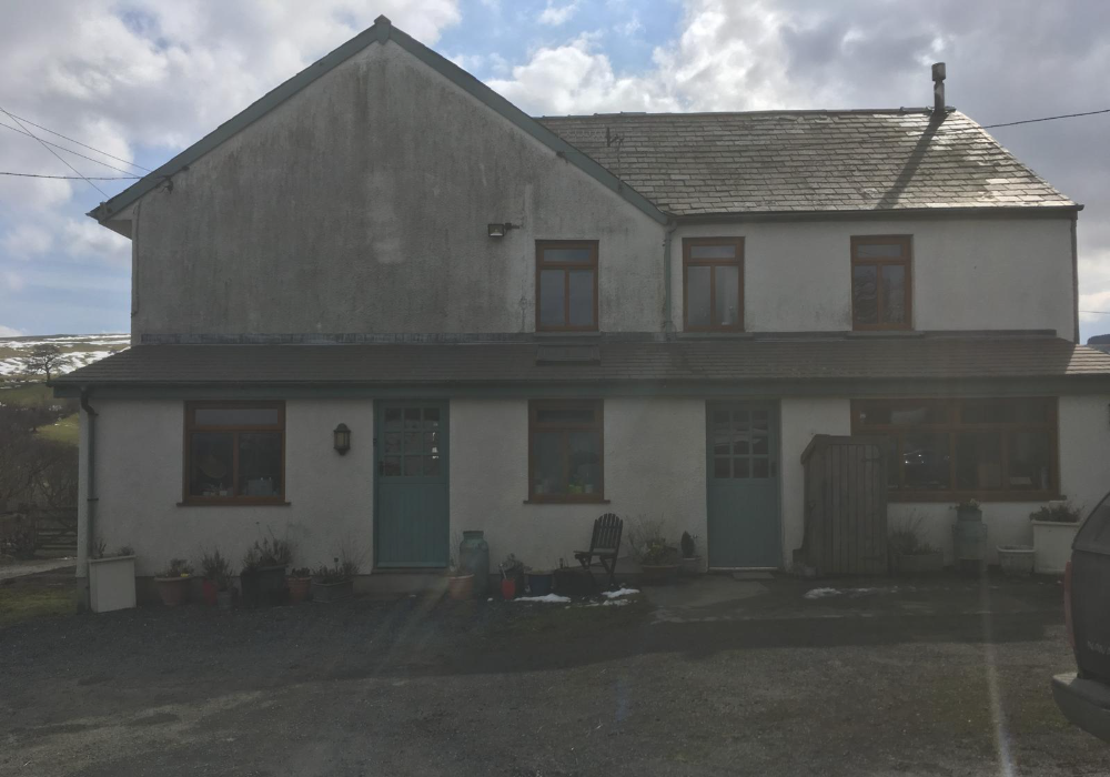 render cleaning in powys wales